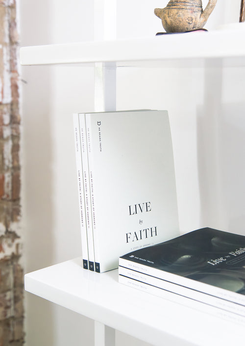 Live by Faith: A Study of Hebrews 11 Men's Reading Guide