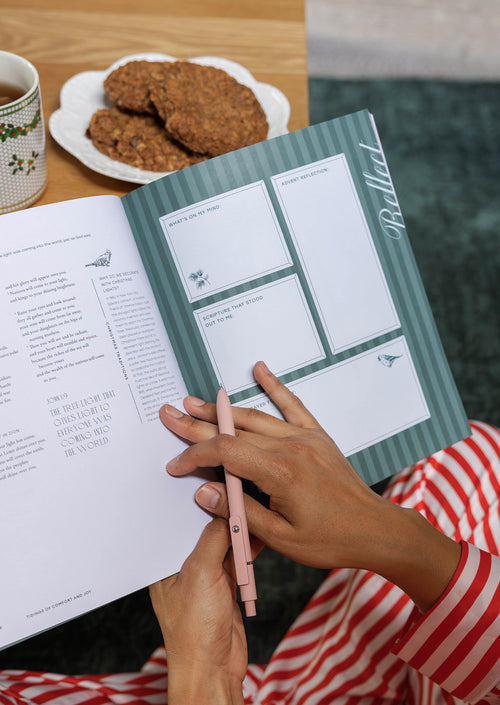 Advent 2025 Women's Reading Guide